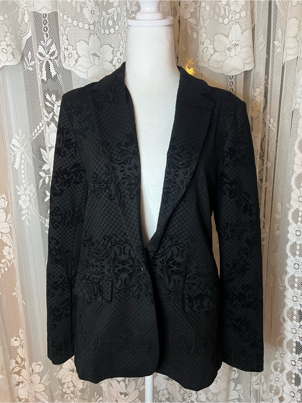 Nanette Lepore Black Jacquard Blazer with Damask Motif